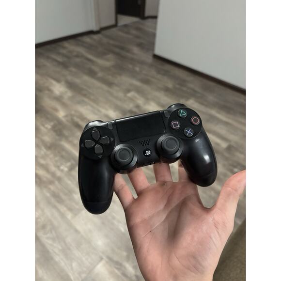 Sony DualShock 4 Wireless Controller for PlayStation 4 - Black - Picture 1 of 2